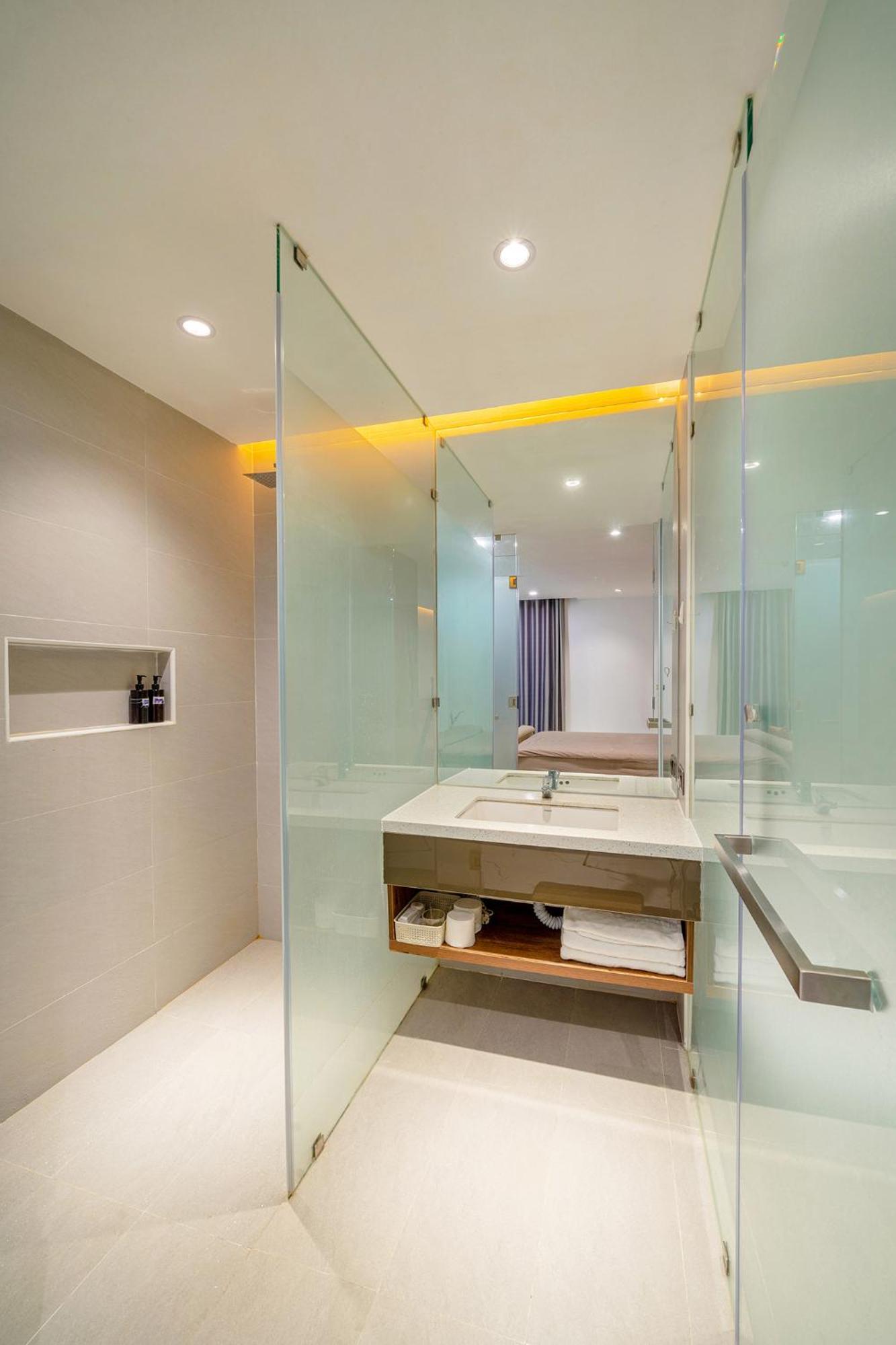 Nm Apartment Beach Дананг Экстерьер фото